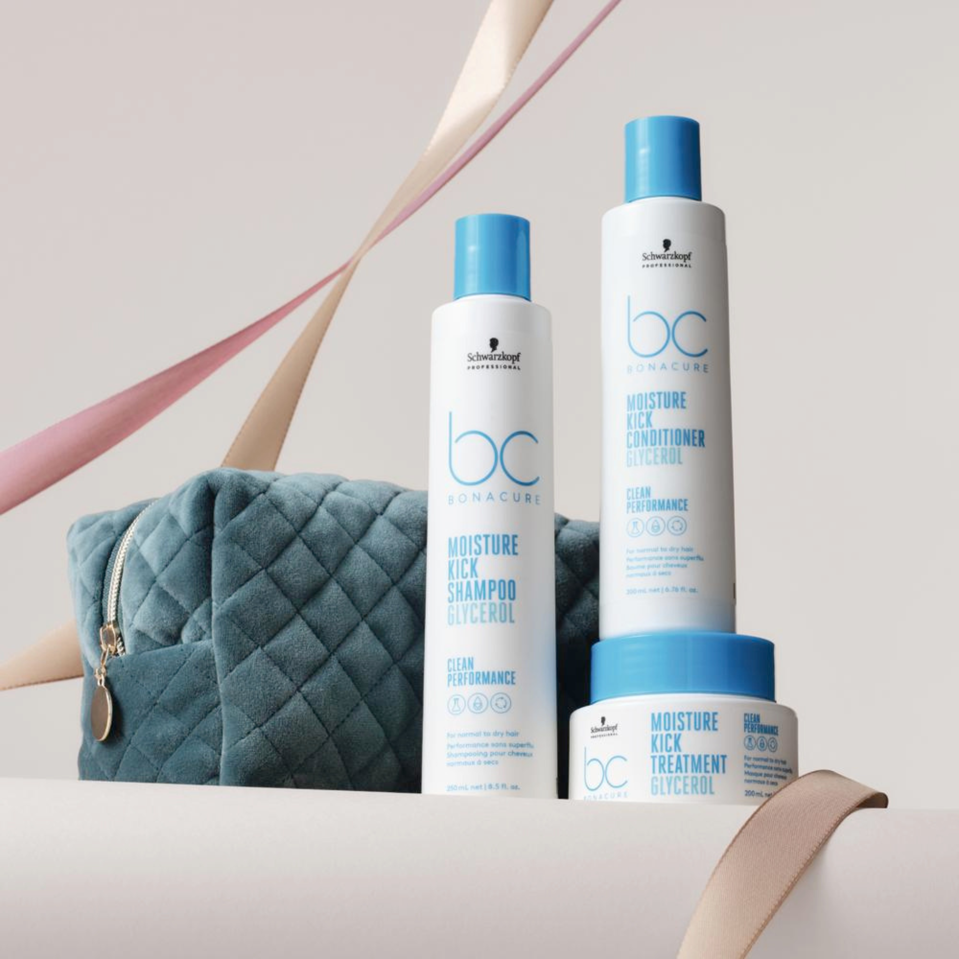CT-17484_Schwarzkopf Professional Bonacure Xmas Bag Moisture Kick 2024 - 250 ml + 200 ml + 200 ml